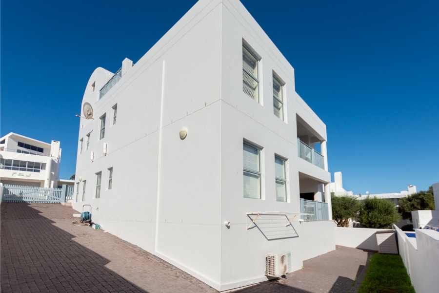 5 Bedroom Property for Sale in Paradise Beach Western Cape